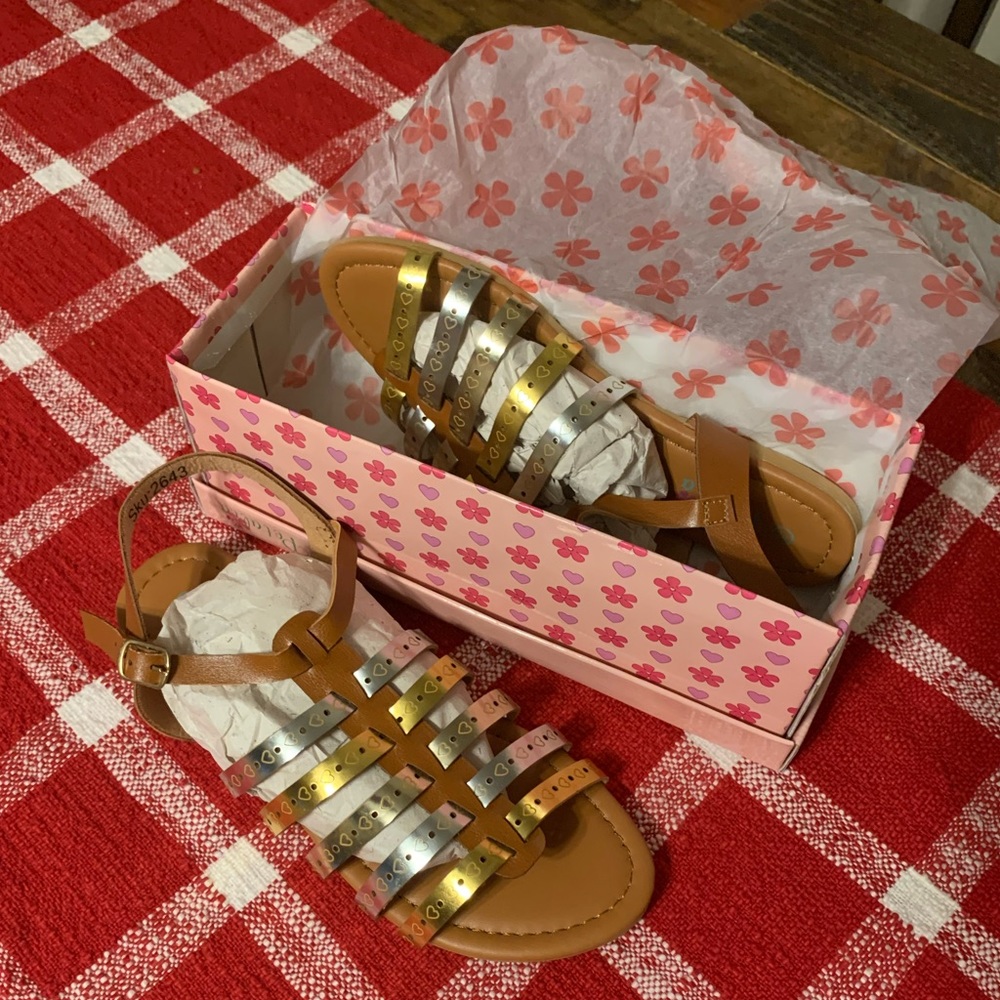 New girls sandals size 3, brown w/metallic straps
